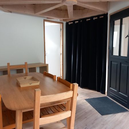 Appartement La Grange à Nazelles-Négron Extérieur photo